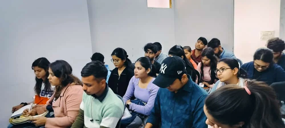 Competition exam coaching in laxmi nagar.png